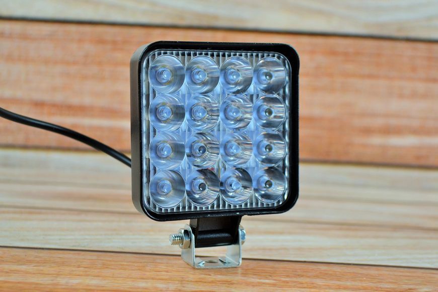 Фара LED квадратна 48W (16 диодв) (8.5 см х 8.5 см х 1,5 см)+ СТРОБОСКОП 4080-01 фото
